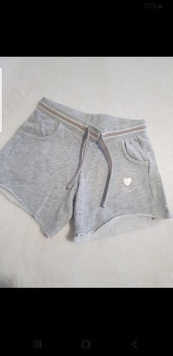 Short fille taille 5 ans