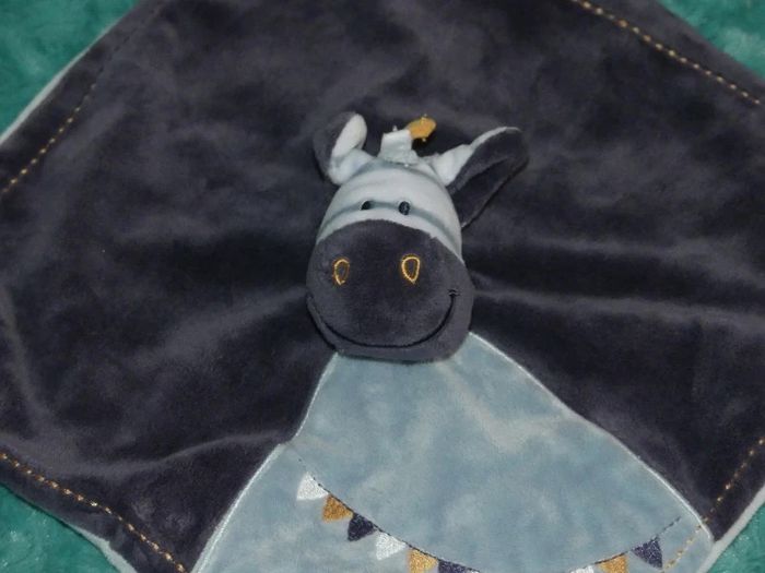 Doudou plat zèbre/âne Zébrito Noukie's bleu 🦓tbe - photo numéro 2