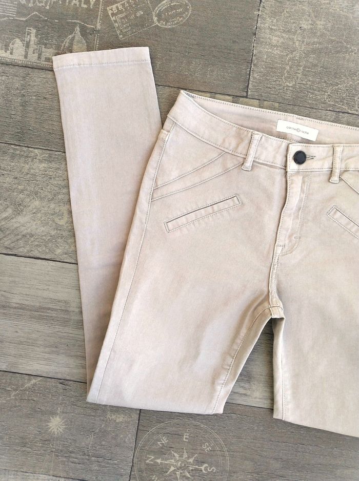 Pantalon skinny beige crème - Cache Cache • Fausses poches sur l'avant • 2 poches à l'arrière • Mati - photo numéro 2