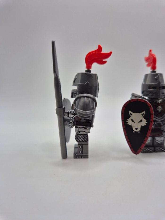 Figurines type lego 2 soldats chevaliers Du Loup - photo numéro 4