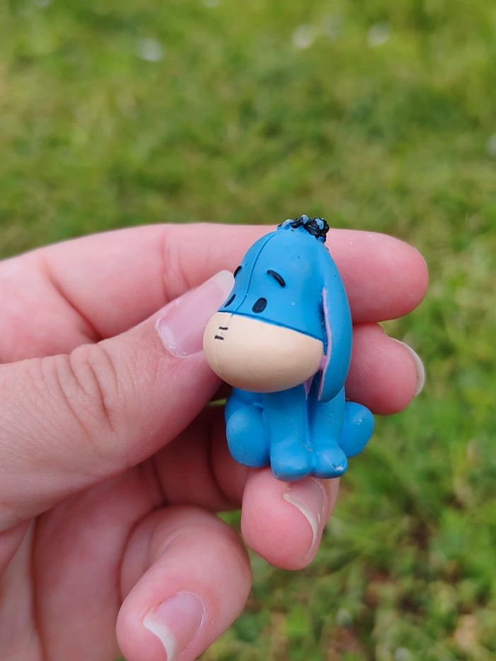 Petite figurine bourriquet Winnie l'ourson en résine - photo numéro 2