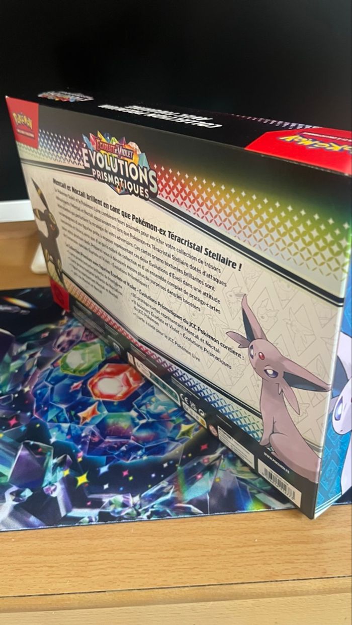 Coffret Pokémon collection prenium avec figurine 8.5 Evolution prismatique - photo numéro 4