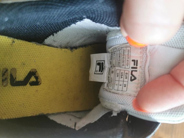 Chaussures basket tennis scratch FILA taille 25 noir blanc jaune - photo numéro 8