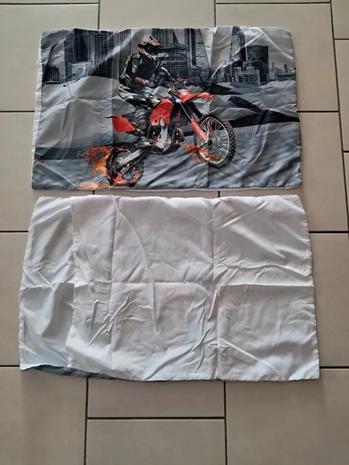 Couette 2 taies d'oreiller Moto cross neuf - photo numéro 5