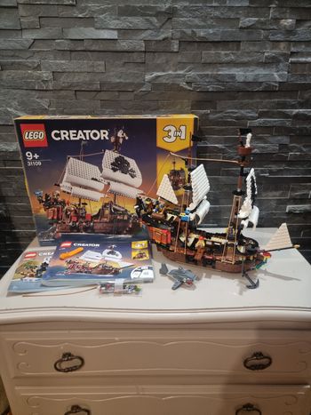 Lego bateau pirate creator 31109