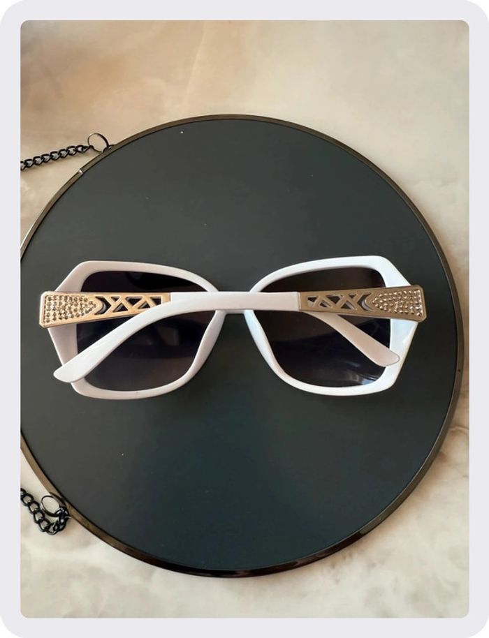 Lunette de soleil papillon blanche - photo numéro 2