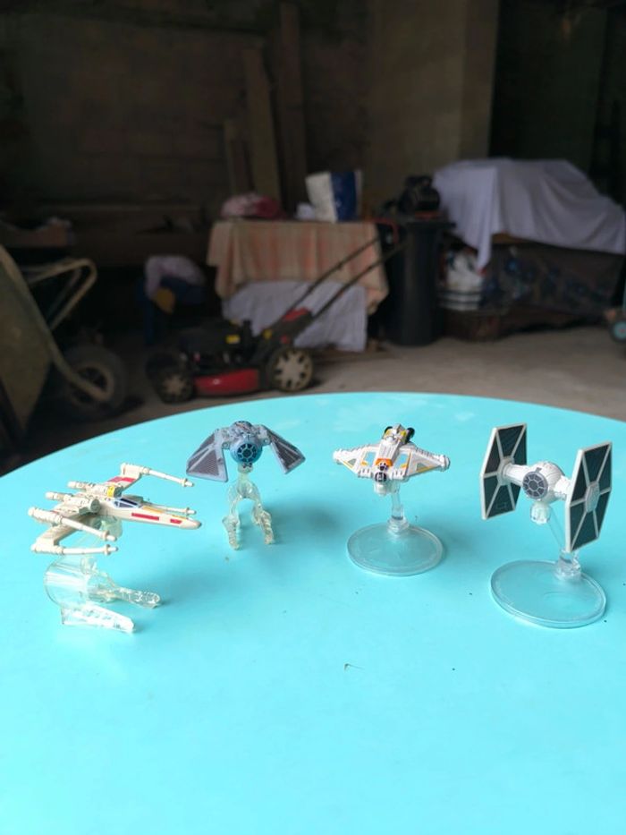 Lot 4 Vaisseau Star Wars en Plomb