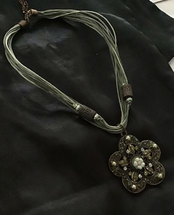 Joli collier vintage