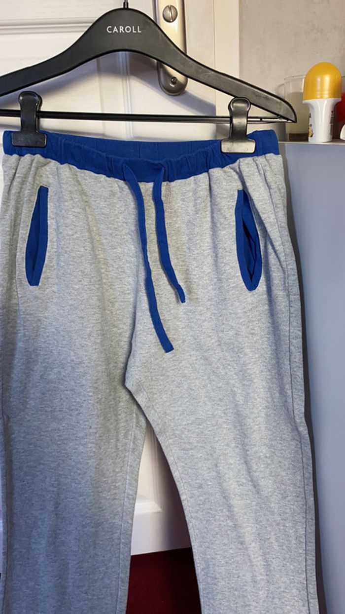 Jogging gris - photo numéro 3