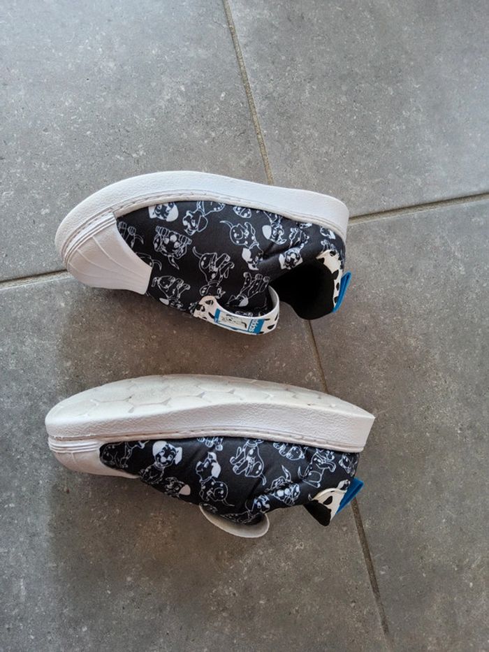 Adidas Originals
Superstar 360 Disney 101 Dalmatians - photo numéro 11