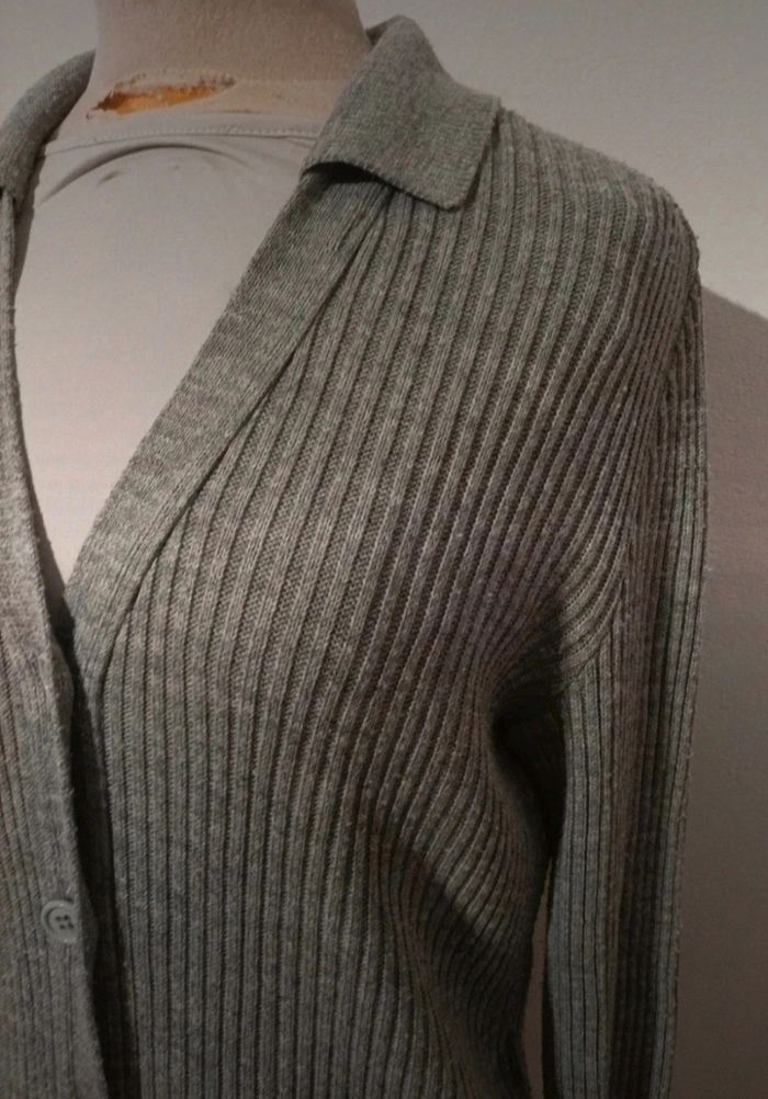 Superbe gilet à boutons - photo numéro 2