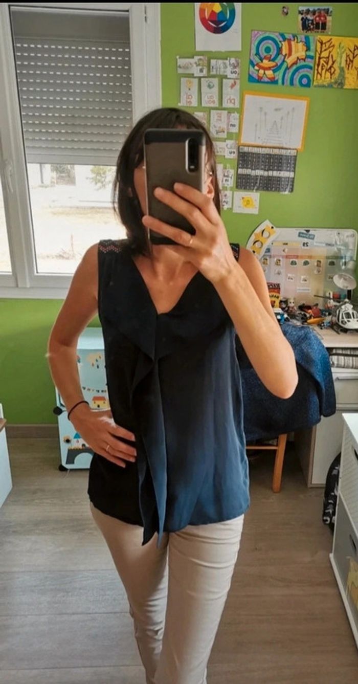 Top bleu marine T36 - photo numéro 2