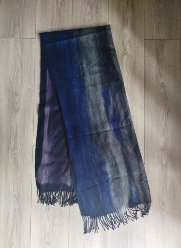 Grande écharpe à franges avec de la laine