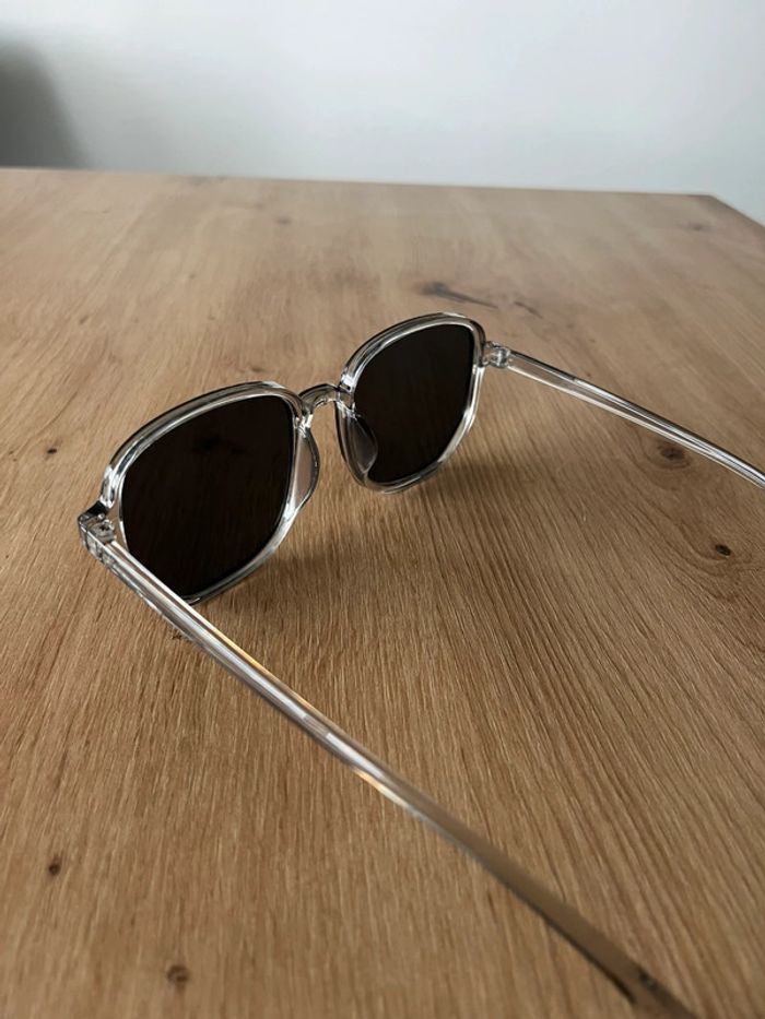 Lunettes de soleil femmes neuves - photo numéro 3
