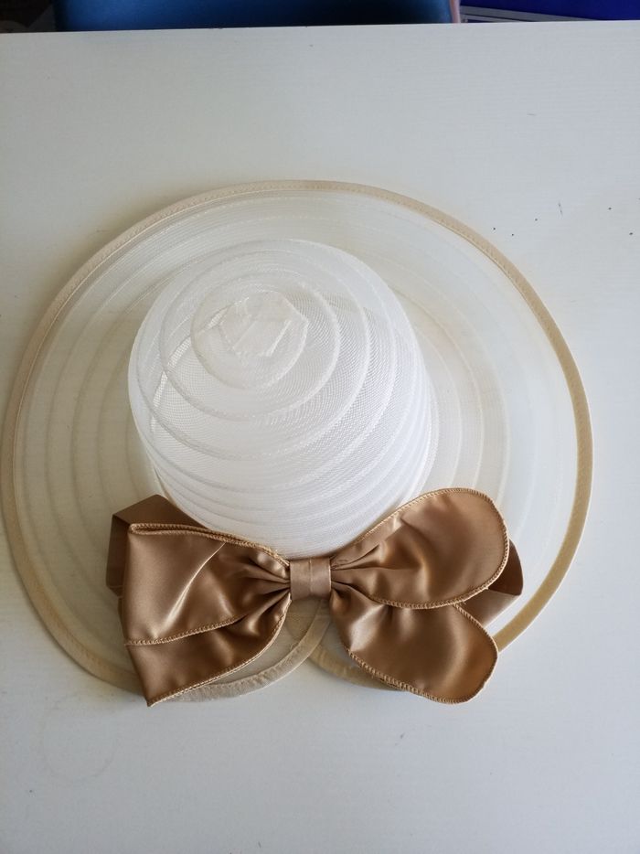 Chapeau avec nœud neuf - photo numéro 3