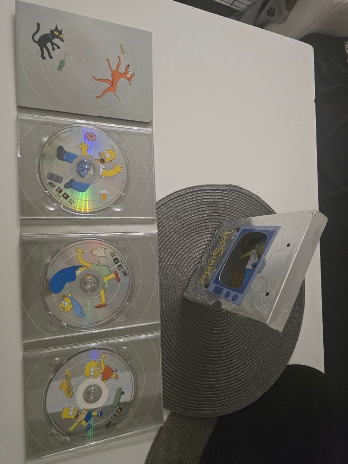 Dvd les simpsons saison 1 - photo numéro 3