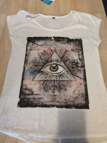T-shirt L Illuminati