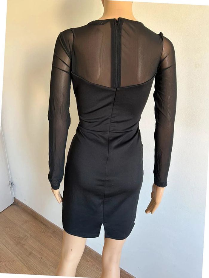 Robe noire et argentée à manches longues Lipsy London taille 38 jamais portée - photo numéro 7