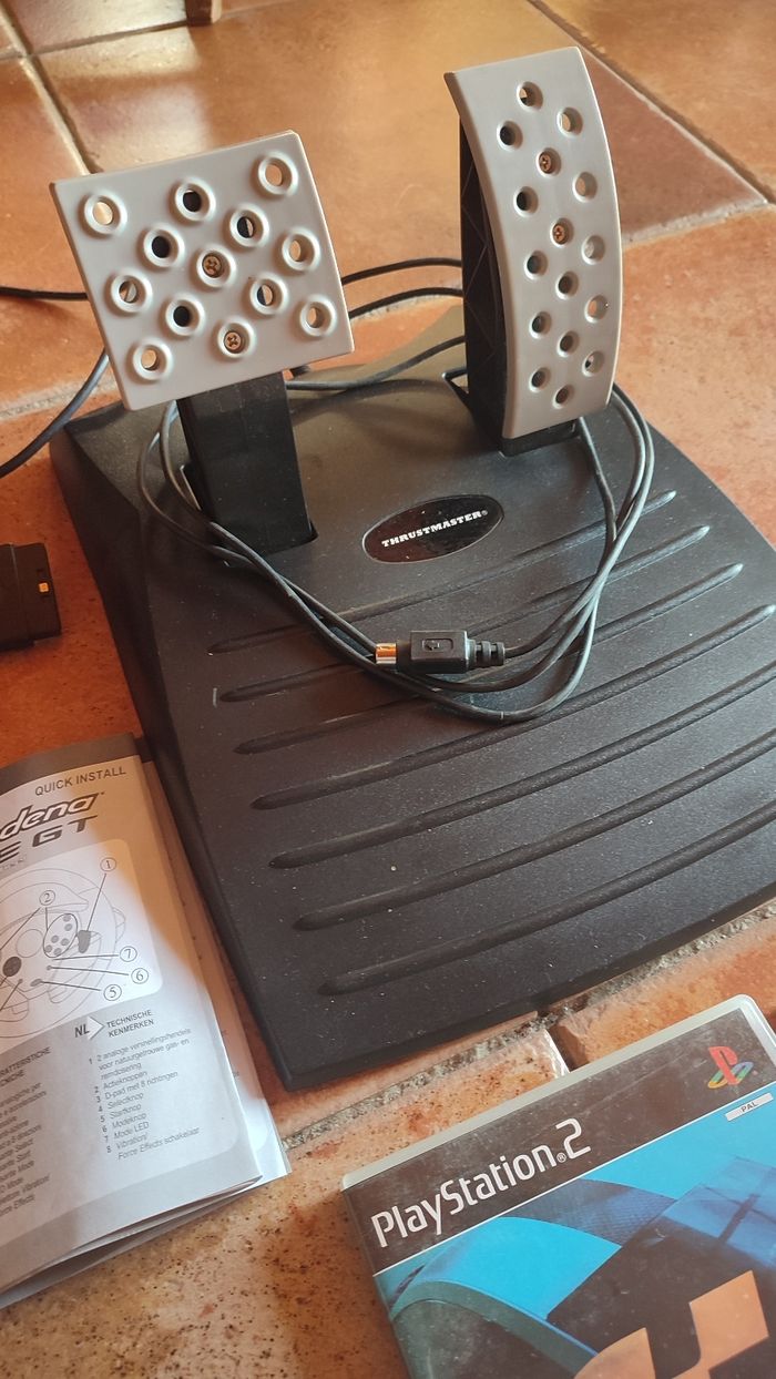 Volant thrustmaster pour console + jeux - photo numéro 5