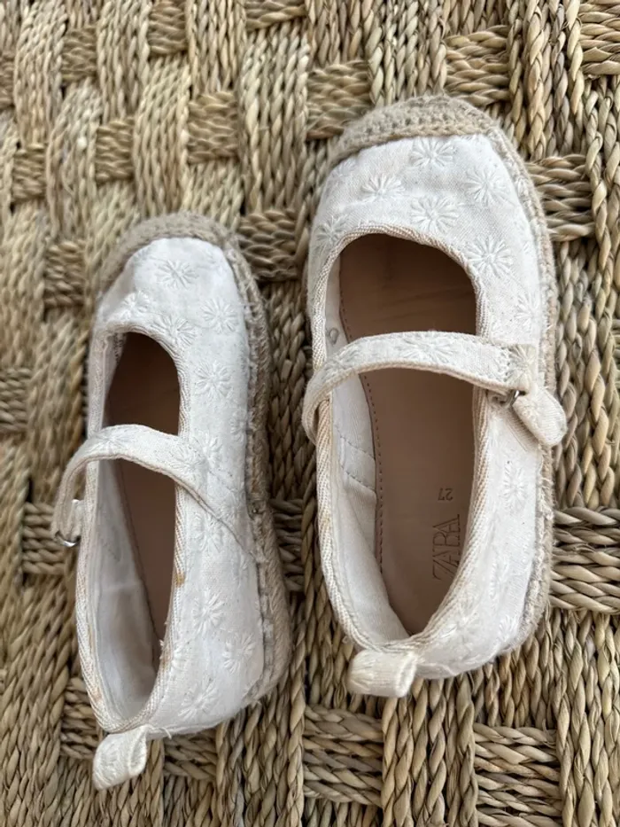 Ballerine beige Zara Pointure 27 - 5 € - photo numéro 3