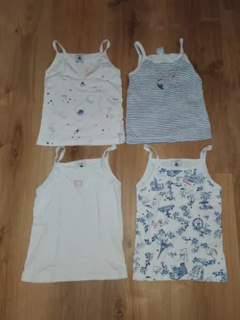 Lot de 4 débardeurs 5ans