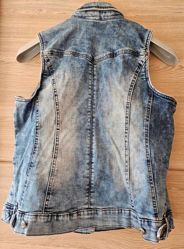 Veste en jeans sans manche - photo numéro 2