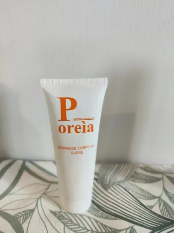 Poreia gommage corps au sucre 70ml valeur 15€  à utiliser 6 mois après ouverture