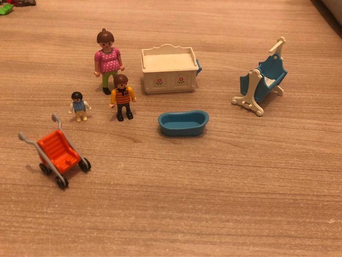Maman enceinte + bébé playmobil - photo numéro 2
