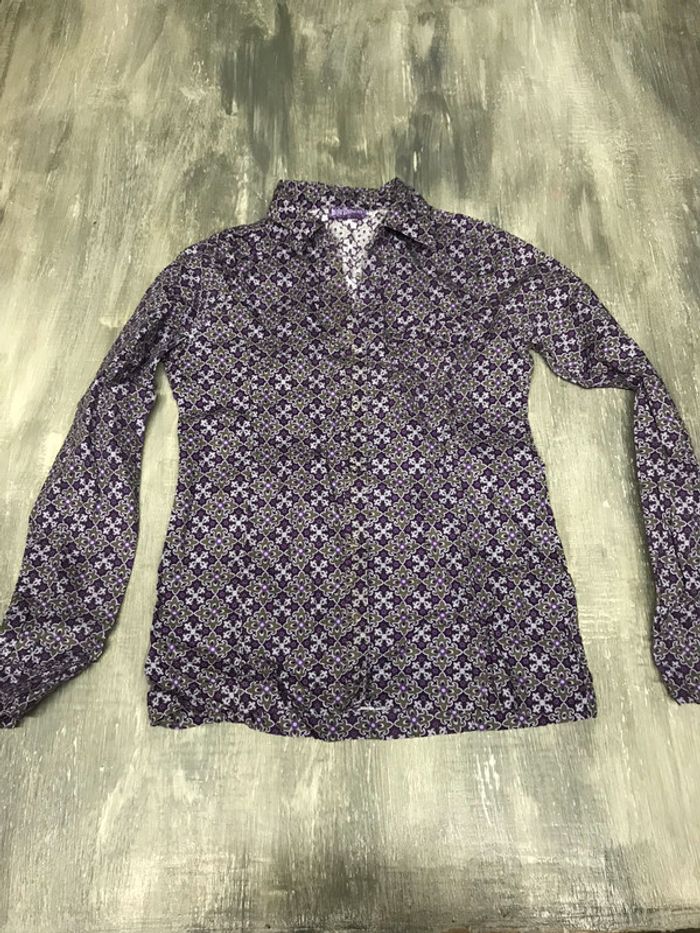 Chemise mauve et kaki