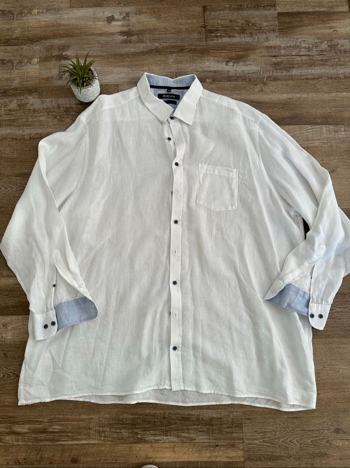 - Chemise Maneven [N] - Taille 50 - bon état, petite tache