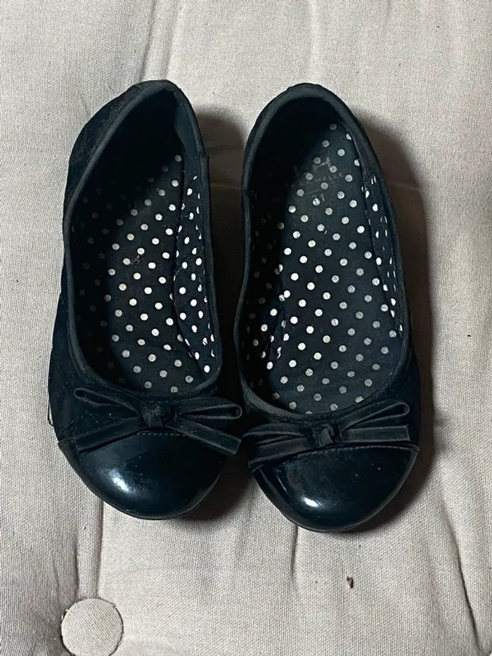 Petites chaussures d’été noires - photo numéro 2