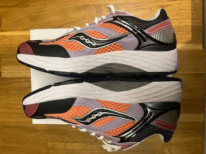 Saucony pro grid omni 9 rose/violet 42