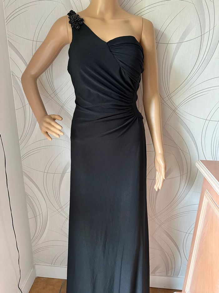 Jolie robe noire - photo numéro 7