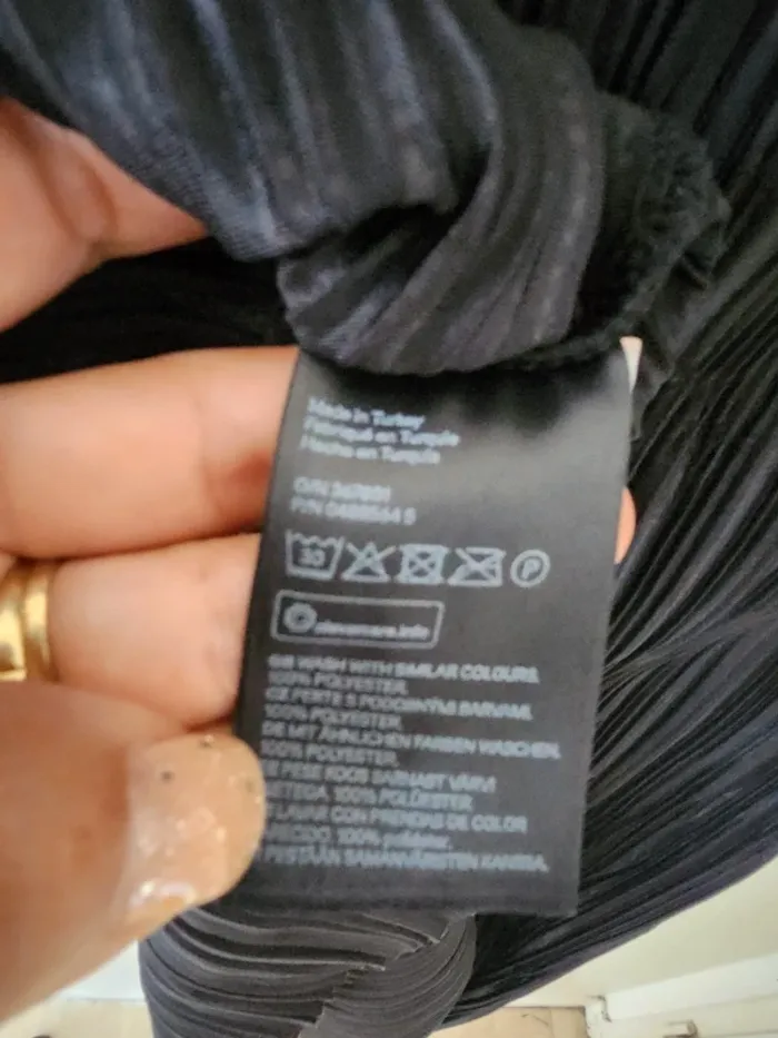 Haut sans manches noir plissé H&M - Taille S - photo numéro 3