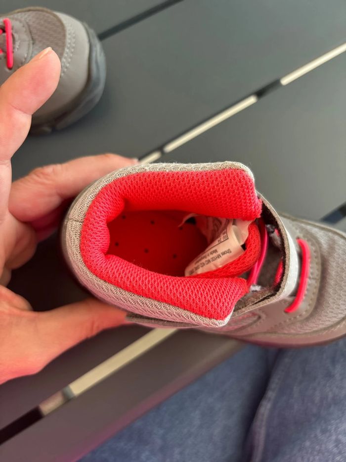 Chaussures de randonnée Quechua fille taille 24 - photo numéro 3