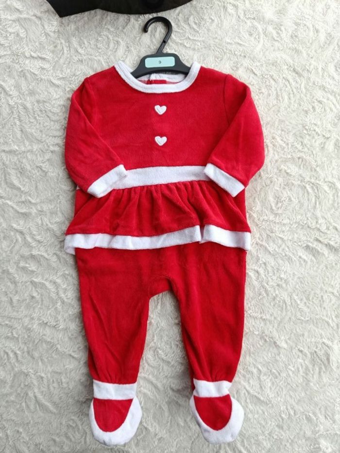 Pyjama grenouillère velours Fille 9 mois cœur Père mère Noël Tex Baby - photo numéro 2
