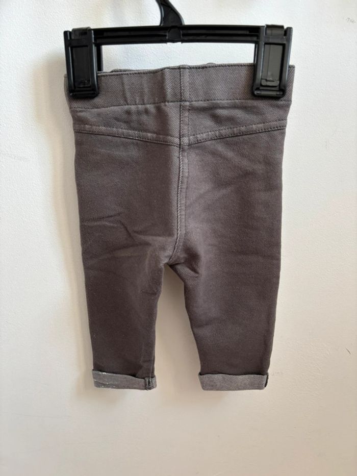 Jegging gris Kiabi 6 mois - photo numéro 3