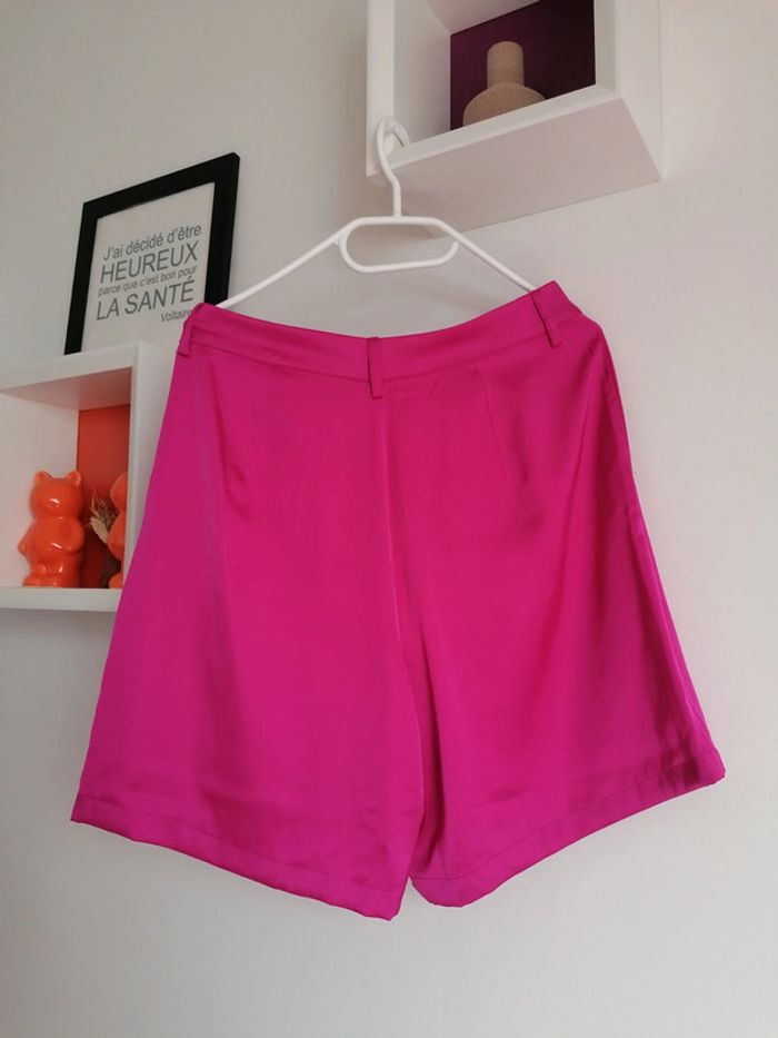 Jupe short neuve Jennyfer taille 38 - photo numéro 5
