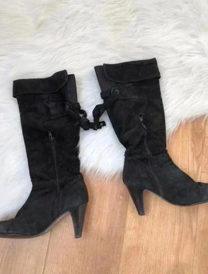 Bottes noires en daim - photo numéro 3