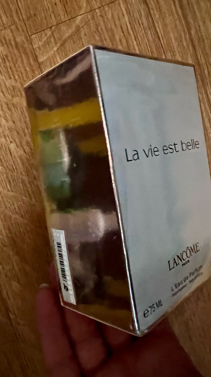 L'Eau de Parfum - photo numéro 3