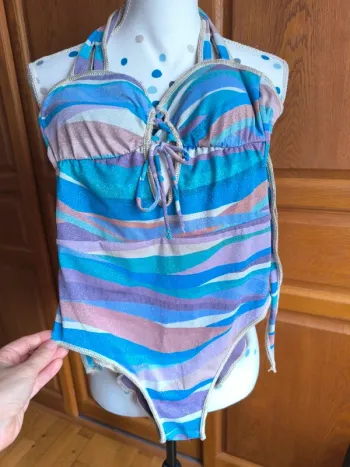 Superbe maillot de bain une pièce