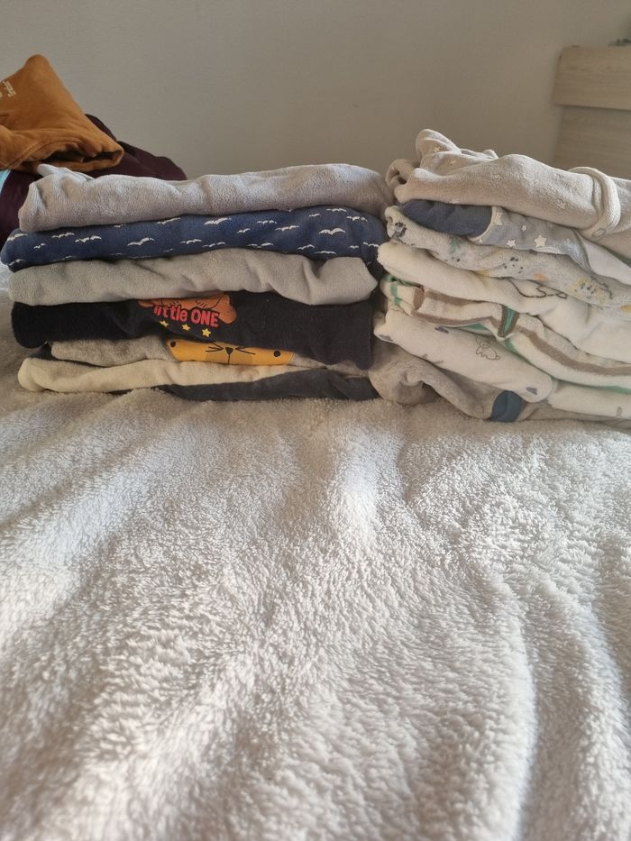 Lot pyjamas 6 mois