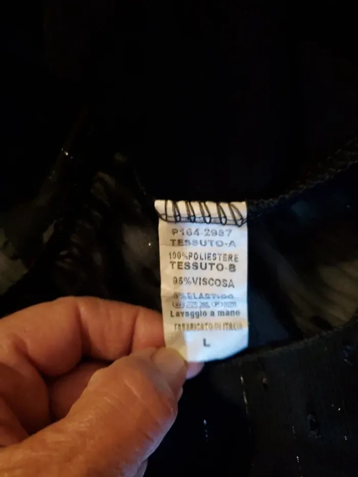 Robe noire brillante - photo numéro 7