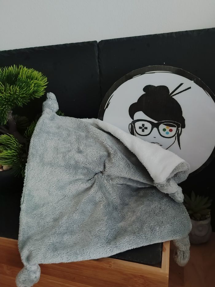 doudou plat carré lapin blanc gris marron étoile collerette noeud Élastique 856 - photo numéro 2