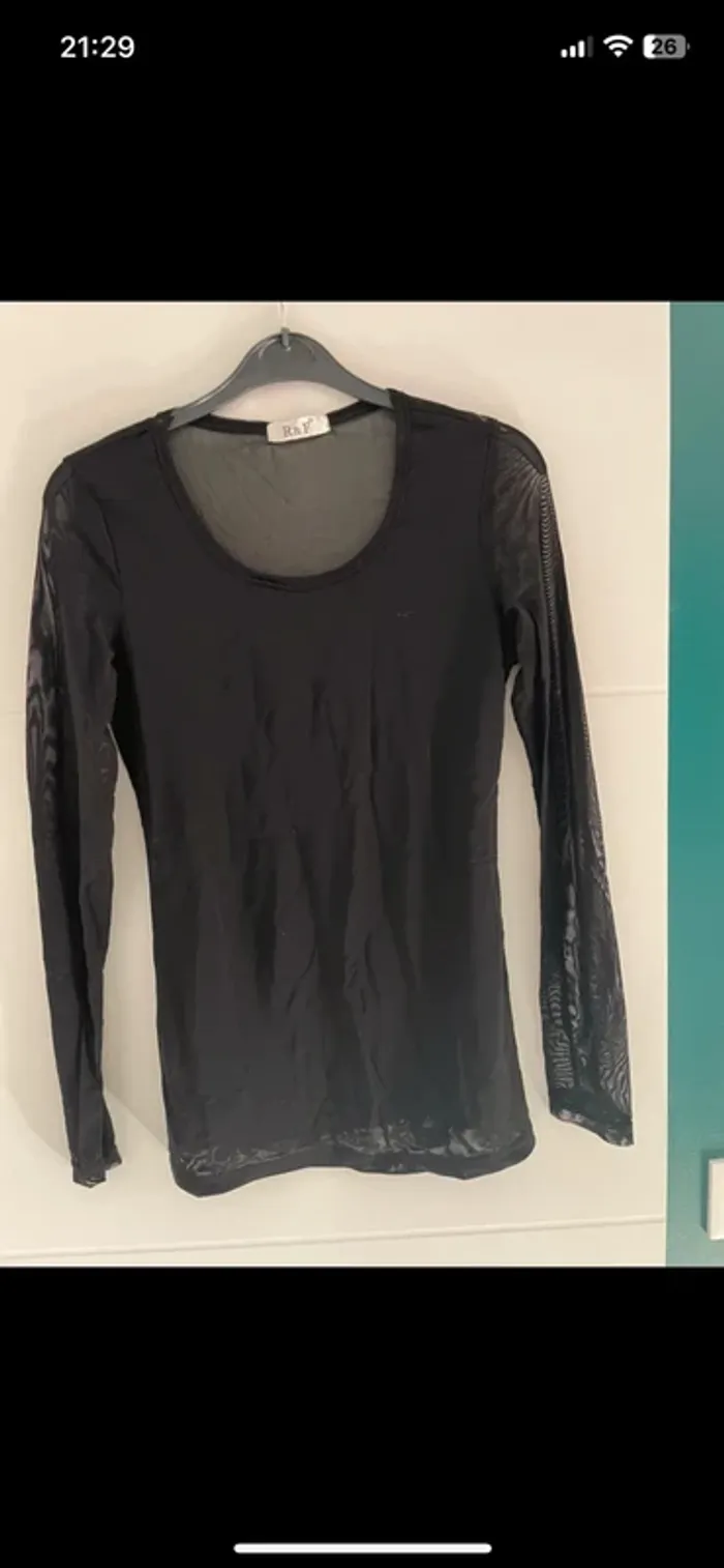 Haut noir manches longues transparent
