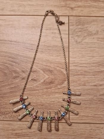 Collier fantaisie à diams colorés