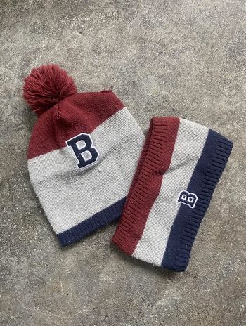 Bonnet et tour de cou