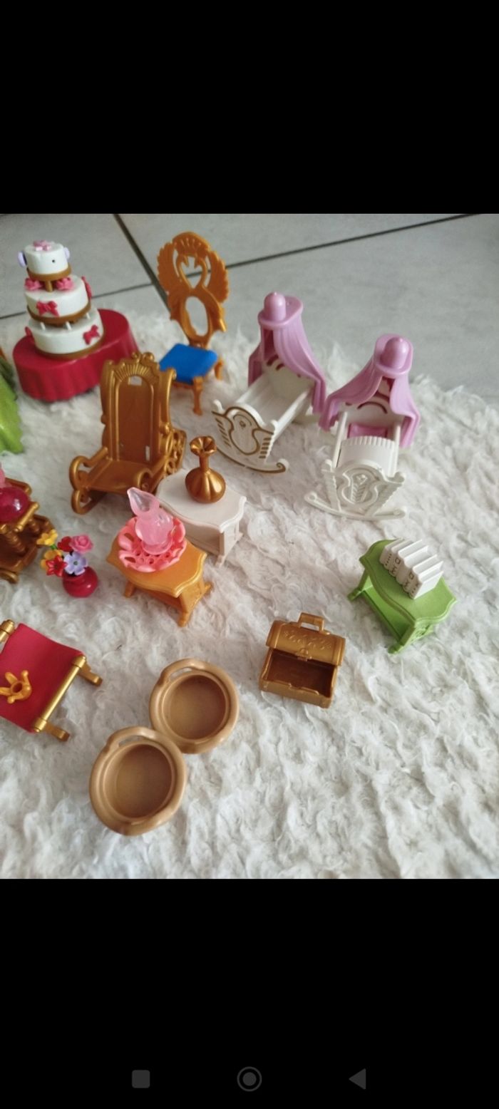 Lot accessoires,meubles château Playmobil - photo numéro 2