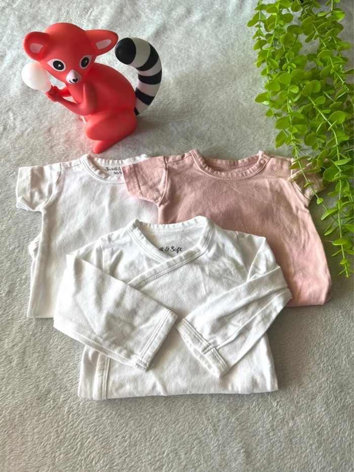 Très beau lots de 3 bodies pour bébé fille