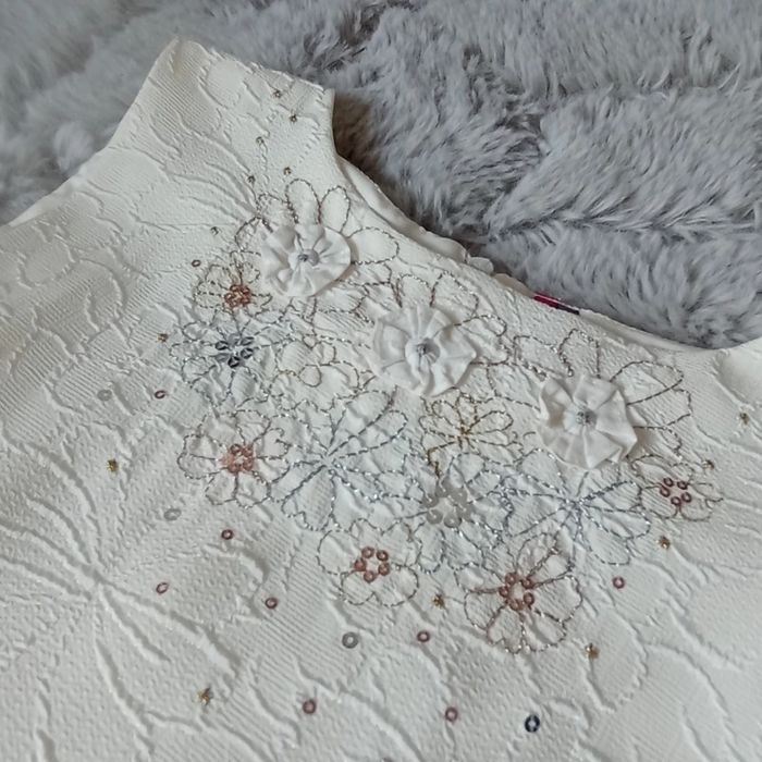 Magnifique robe ivoire irisée 10 ans 🌹 Orchestra 🌹 excellent état - photo numéro 3